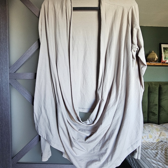 Organic Cotton Infinity Shrug - Picture 4 of 4